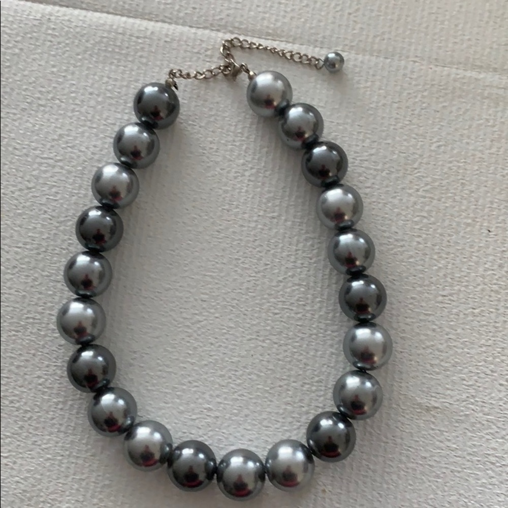 NWOT gray pearl adjustable necklace